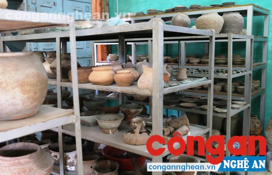 Cổ vật nằm im lìm trong kho