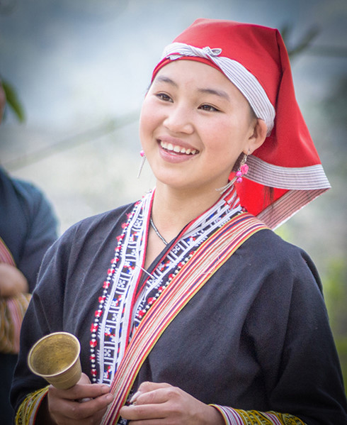Vẻ đẹp mặn mà của cô gái Dao đỏ (Tả Phìn – Sa Pa).