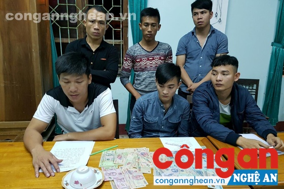 6 đối tượng bị bắt giữ cùng tang vật