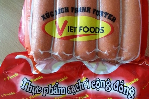 Một trong những mẫu xúc xích có chứa chất ngoài danh mục Sodium nitrate 521.