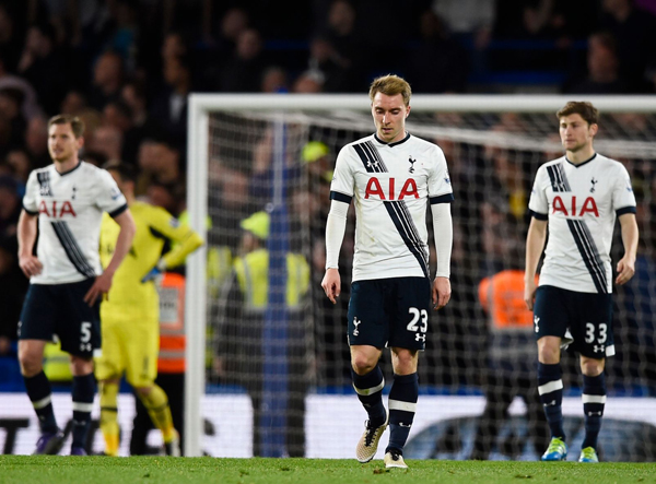  Hòa Chelsea, Tottenham dâng chức vô địch cho Leicester