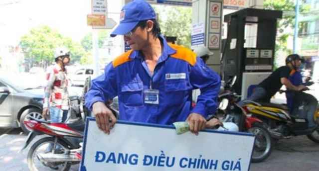 Xăng tăng giá