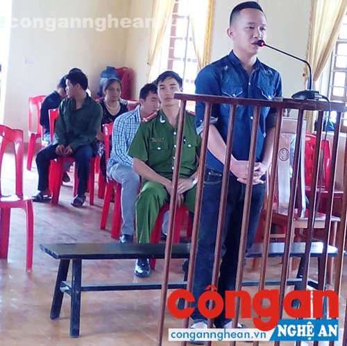 Bị cáo Nguyễn Đình Phú tại phiên tòa