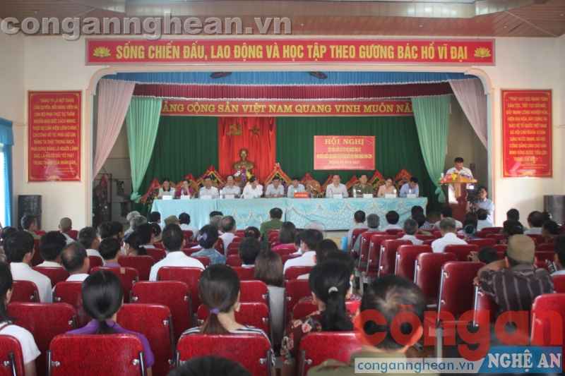 Tại buổi tiếp xúc cử tri