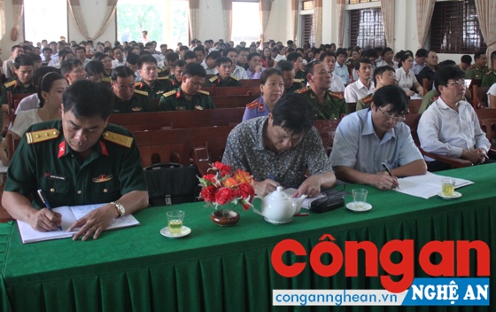 Các cử tri tại hội nghị