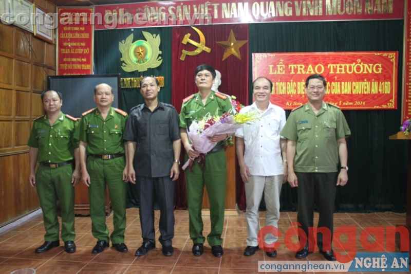 Khen thưởng Ban chuyên án