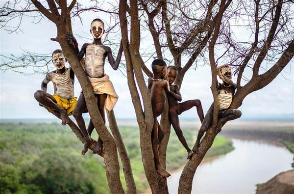 Children With Painted Face, Ethiopia - Tác giả: Massimo Rumi​