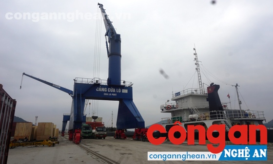 Hàng hóa xuất nhập khẩu qua cảng Cửa Lò