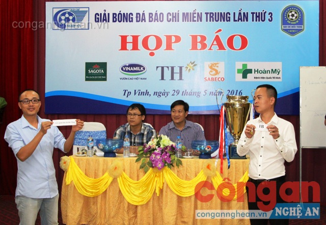 Bốc thăm phân chia bảng đấu