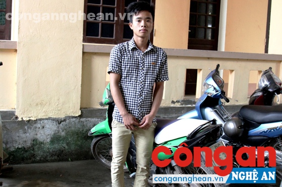 Đối tượng Nguyễn Văn Trung cùng tang vật vụ án