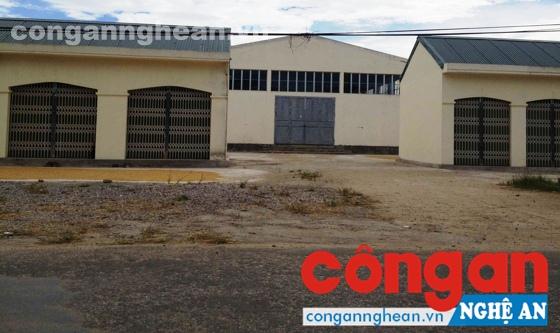 Chợ Hưng Đông, TP Vinh xây dựng để đón NTM nhưng đến nay vẫn chưa phát huy tác dụng, một số hạng mục đã hư hỏng, xuống cấp