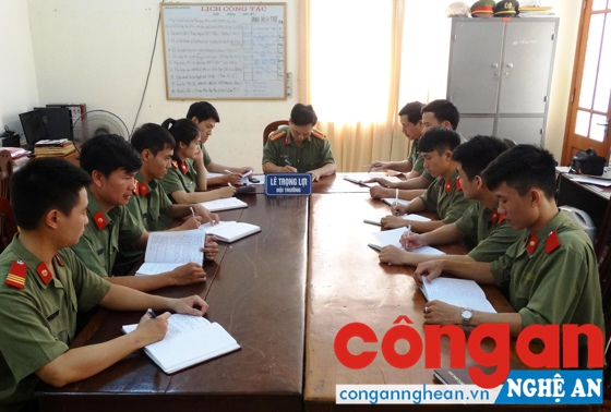 CBCS Đội An ninh họp triển khai kế hoạch nghiệp vụ.