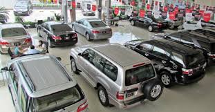 Những xe cỡ lớn từ 2,5 lít trở lên tăng giá mạnh.