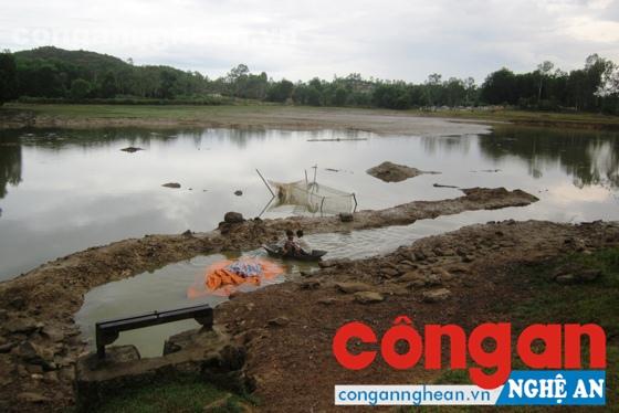 Lòng đập Võ đã trơ đáy từ khoảng hơn 1 tháng nay