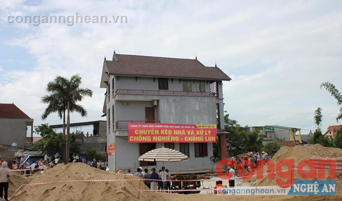 Ngôi nhà 3 tầng nặng gần 800 tấn sẽ được di dời trong thời gian 3 ngày.