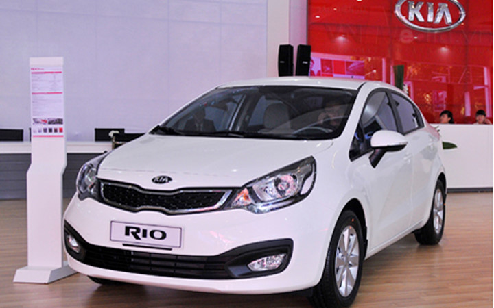  Kia Rio sedan 1.4 MT: Giá bán 502 triệu đồng