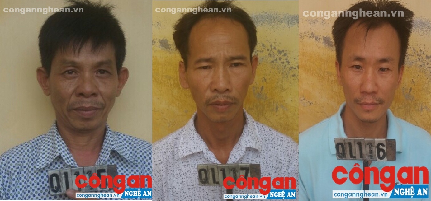Một số đối tượng cá độ bóng đá bị tạm giữ tại Công an huyện