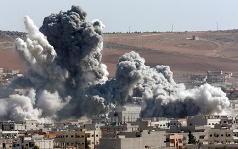 Máy bay quân đội Syria đã tăng cường không kích Aleppo.