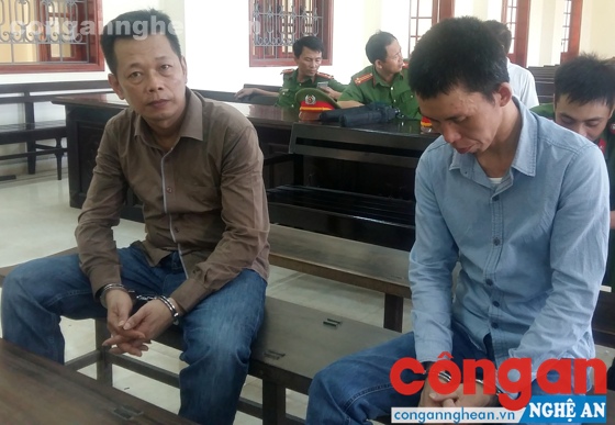 Hai bị cáo trước tòa
