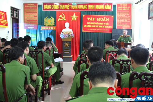 Toàn cảnh lớp tập huấn.