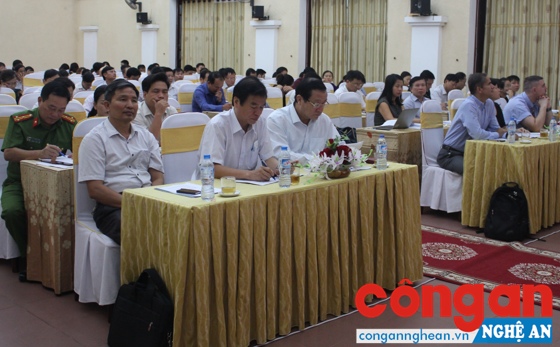 Các đại biểu tham dự Hội nghị