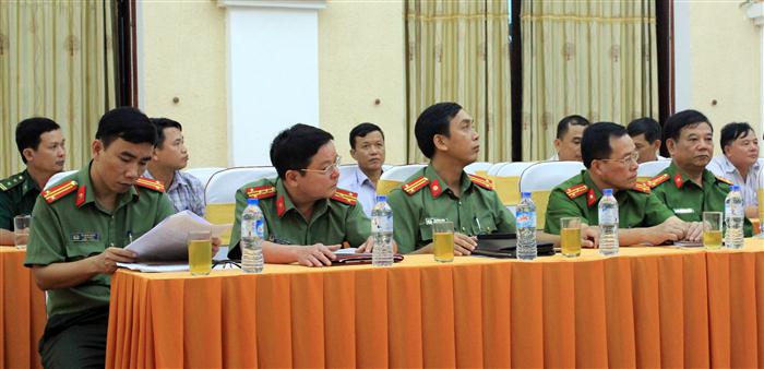 Các đại biểu tham dự buổi lễ