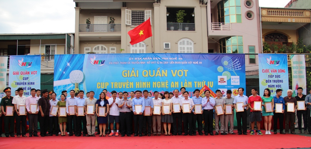 Đến nay Giải quần vợt đã vận động được gần 4,3 tỷ đồng 