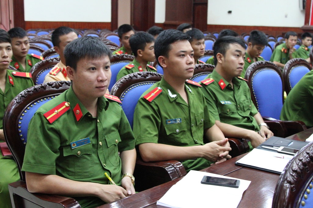 Tham gia lớp bồi dưỡng nhận thức về Đảng năm nay là 103 quần chúng ưu tú