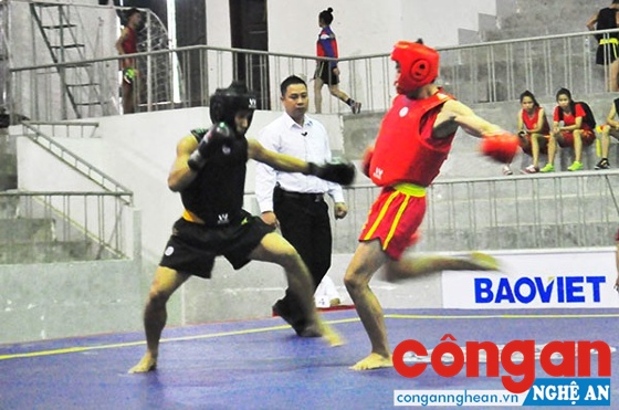 VĐV Nghệ An thi đấu môn Wushu