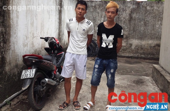 Hai đối tượng cùng tang vật vụ án