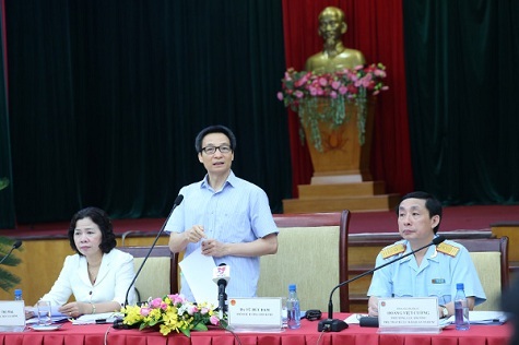 Phó Thủ tướng Vũ Đức Đam làm việc với Cục Hải quan TPHCM, các bộ, ngành cùng đại diện nhiều DN, hiệp hội DN.