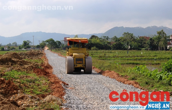  Các xã luôn gặp khó khăn về kinh phí để xây dựng đường giao thông nông thôn