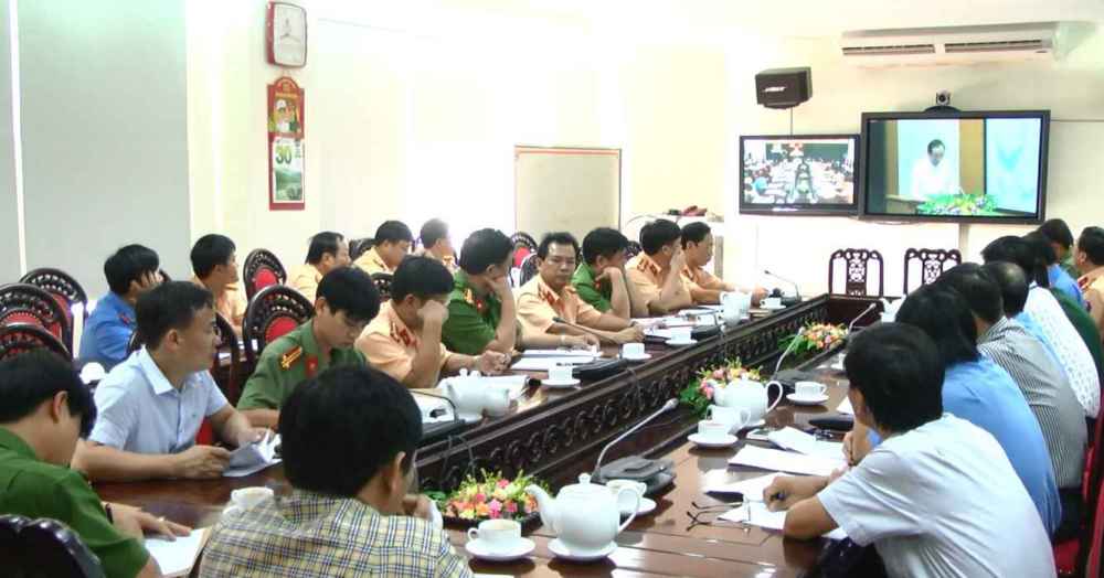 Tại buổi họp trực tuyến