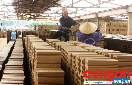 Người lao động tham gia bảo hiểm hưu trí tự nguyện sẽ có thêm nguồn thu nhập sau khi nghỉ hưu