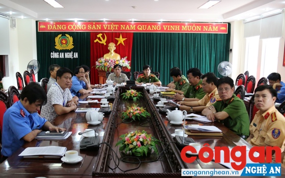 Các đại biểu dự Hội nghị tại điểm cầu Nghệ An