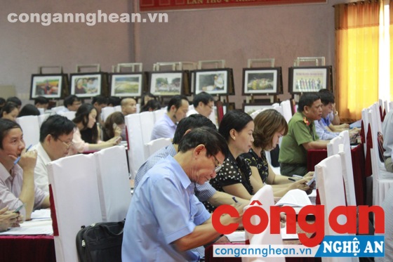 Đại diện các cơ quan báo, đài tham gia hội nghị giao ban báo chí tháng 8