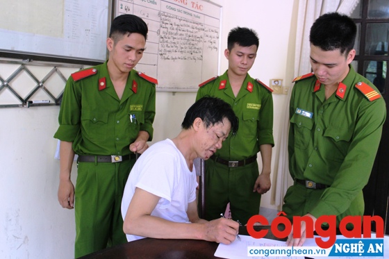 Công an TX Cửa Lò bắt giữ đối tượng có hành vi mua bán, tàng trữ trái phép chất ma túy