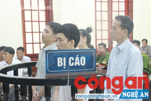 Các bị cáo tại tòa