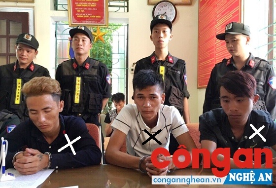 Qua TTKS, lực lượng CSCĐ bắt giữ nhóm đối tượng (X) trộm cắp xe máy