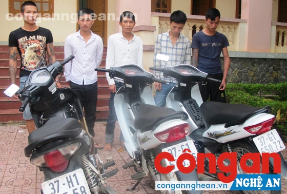 Các đối tượng trong đường dây trộm cắp tài sản và tang vật vụ án