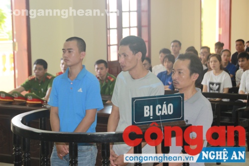 Các bị cáo tại phiên tòa
