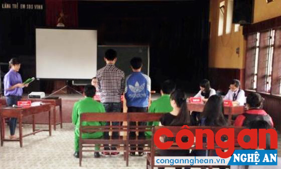 Hoạt động phiên tòa giả định tại Làng trẻ SOS Vinh