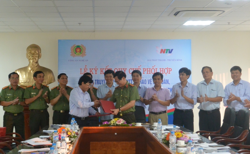 Ký kết quy chế phối hợp giữa Công an tinh và Đài PTTH tỉnh Nghệ An