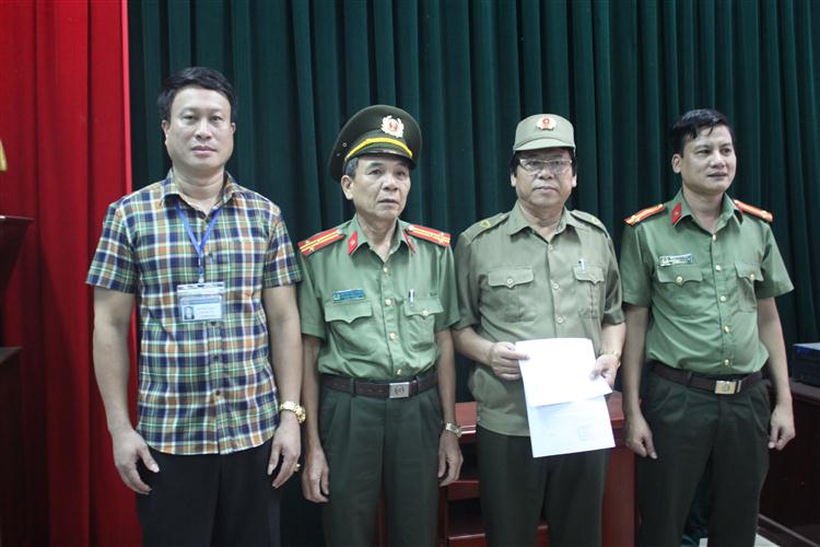 Trao số tiền 2 triệu đồng được trích từ quỹ 