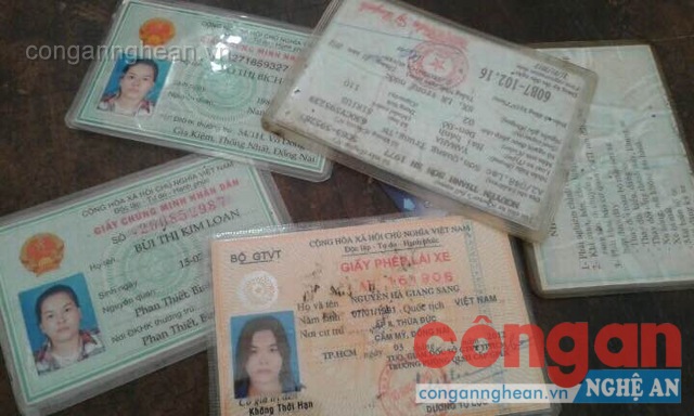 Đối tượng sử dụng nhiều chứng minh nhân dân và giấy tờ khác nhau