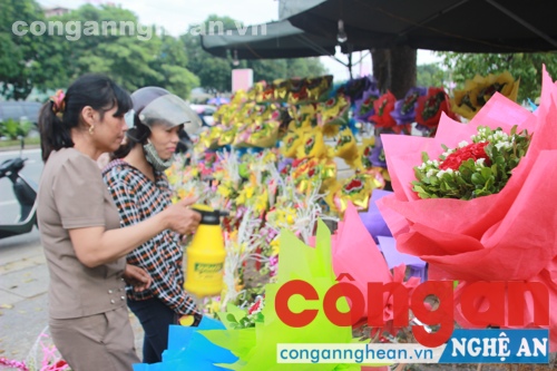 Vì giá tăng so với mọi năm nên nhiều khách hàng luôn đắn đo