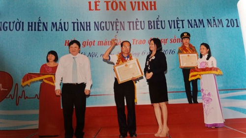 Ông Như trong một lần vinh danh.