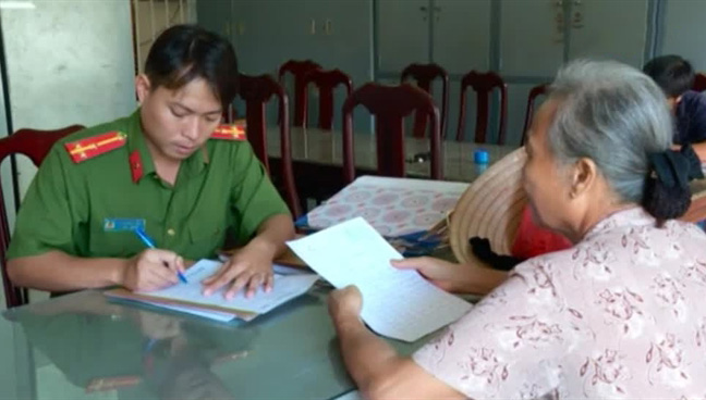 Một số người dân ở tỉnh Khánh Hòa bị mắc bẫy lừa của bọn tội phạm với số tiền thiệt hại lên đến hàng trăm triệu đồng.