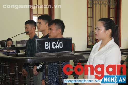 Các bị cáo tại phiên tòa