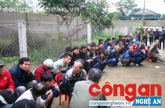  54 đối tượng đánh bạc bị bắt giữ
